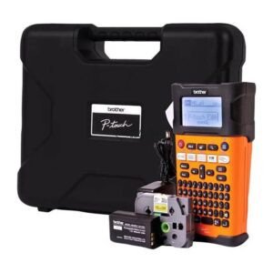 Compra la Rotuladora Brother PT-E300VP Industrial con batería recargable, maletín y cintas TZe hasta 18 mm.